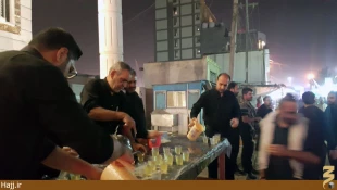 توزيع بيش از 15 هزار ليوان شربت در يك ايستگاه صلواتي دهه عاشورا