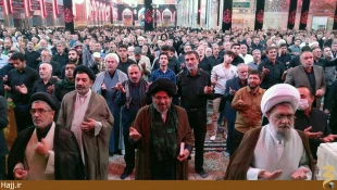 بخش مهمي از زيارت نامه ائمه ما به دعا  اختصاص دارد