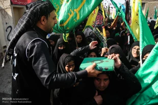 كاروان ۴۰ هزار نفري اهواز پياده عازم كربلا شد تصاوير