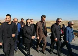 تشرف بیش از 300 هزار زائر پیاده به مشهدالرضا