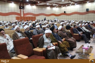 روحانيان براي تقويت بنيه ديني و ايماني جامعه تلاش كنند