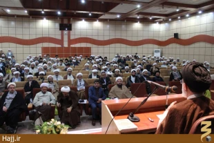 روحانيان براي تقويت بنيه ديني و ايماني جامعه تلاش كنند