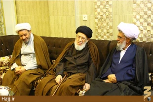 جمهوري اسلامي ايران مورد عنايت امام عصر (ع) است