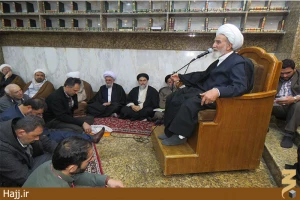 سخنران بعثه مقام معظم رهبری درکربلا : 

انکار سه چیز باعث می شودکه شیعه نباشیم