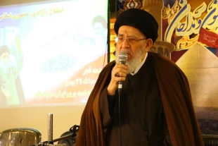 جمهوري اسلامي ايران مورد عنايت امام عصر (ع) است