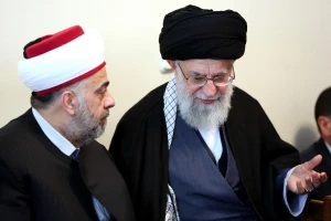 الإمام الخامنئی لدى لقائه وزیر الأوقاف السوری

 سوریا تقف الیوم فی الخط الأمامی ومسؤولیتنا هی دعم صمودها