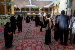 روزنامه نگار فرانسوي آثار باستاني حرم اميرالمؤمنين(ع) را مستند سازي مي‌كند