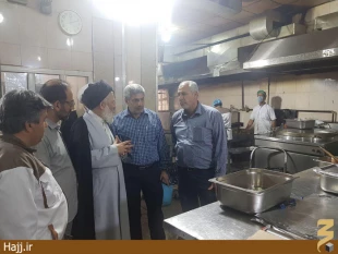 بازديد نماينده بعثه رهبري در نجف از آشپزخانه فدك و المدينه