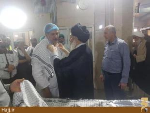 بازديد نماينده بعثه رهبري در نجف از آشپزخانه فدك و المدينه