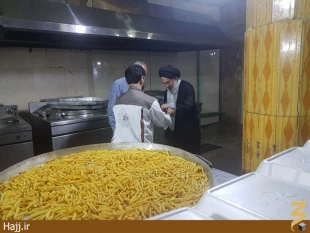 بازديد نماينده بعثه رهبري در نجف از آشپزخانه فدك و المدينه