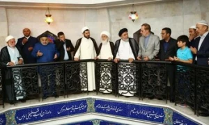 Ayatollah Nouri Hamadani honors tomb of Nizami Ganjavi in Azerbaijan