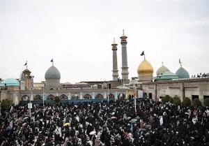 Huge crowds of mourners attend Arbaeen procession in Tehran