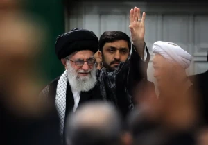 Students hold Arbaeen mourning ceremony before Imam Khamenei