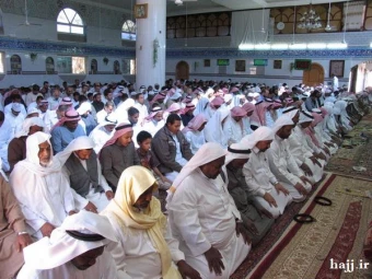 نماز جماعت در مسجد شيعيان