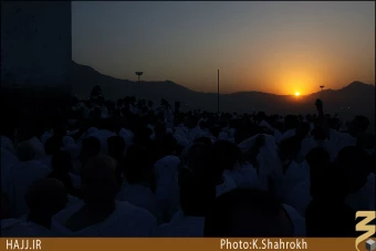 غروب عرفات []