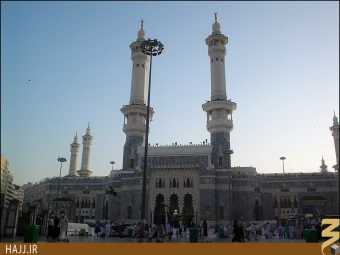 گنبدها و مناره ها