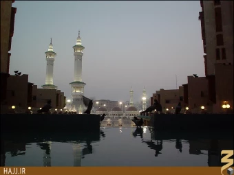 گنبدها و مناره ها