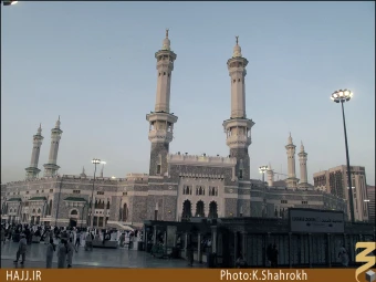 گنبدها و مناره ها