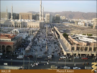 بين الحرمين