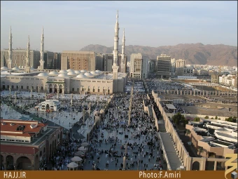 بين الحرمين