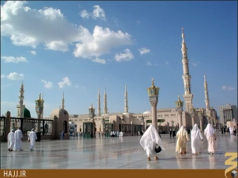 بين الحرمين []