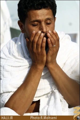 حاشيه هاي منا
