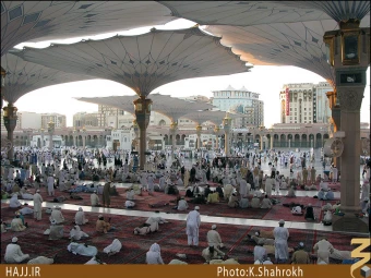 چترهاي حياط مسجد النبي