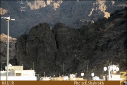 شكاف كوه احد