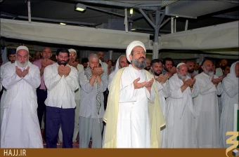 منا