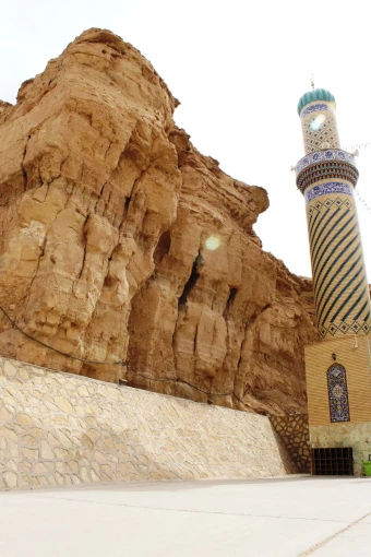 قطاره (چاه) امام علي