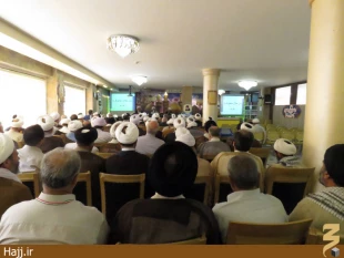 رسالت مهم روحانيون تبيين اسلام ناب محمدي است