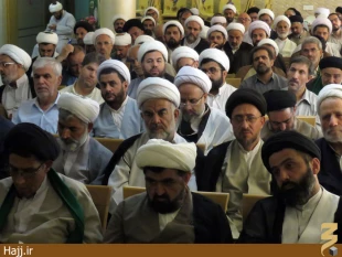 رسالت مهم روحانيون تبيين اسلام ناب محمدي است