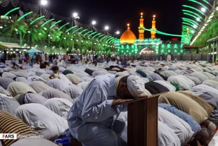 تصاويري از نخستين شب جمعه ماه رمضان در كربلا