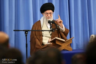 Imam Khamenei: "Al-Quds is capital of Palestine and US cannot do a single thing"