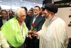 گزارش تصویری 

مراسم بدرقه  اولین کاروان حج تمتع 1397 2