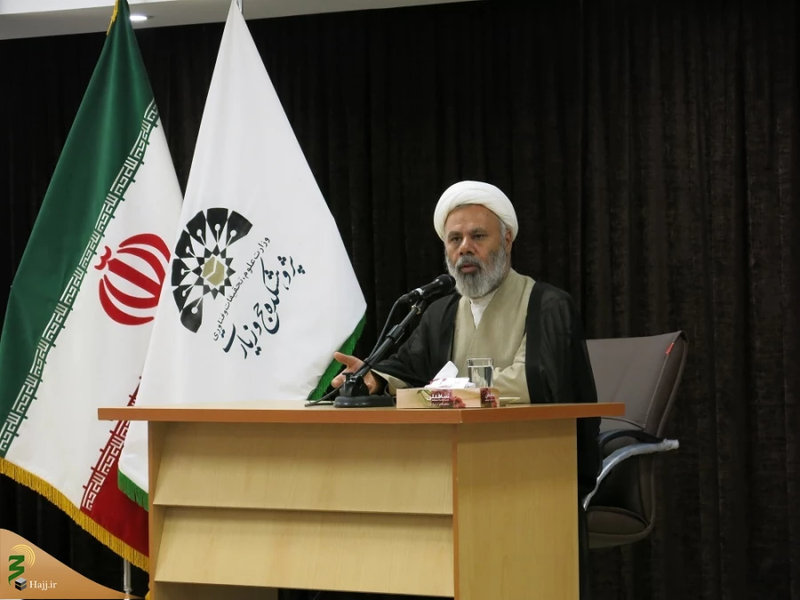 آیت الله عابدی در نشستی علمی تبیین کرد؛

نقش کنگره حج در شناسایی چهره واقعی مستکبران عالم | ترک کنندگان حج طعمه گرگان دین می‌‌شوند 3