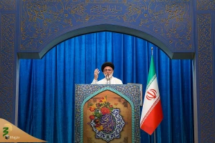 حج نباید تعطیل شود.  ظرفیت های عظیم حج می تواند راهگشای مشکلات کشورهای اسلامی باشد. 8