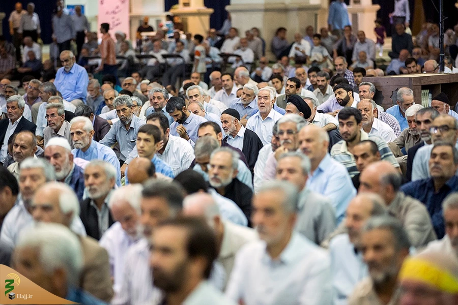 حج نباید تعطیل شود.  ظرفیت های عظیم حج می تواند راهگشای مشکلات کشورهای اسلامی باشد. 11