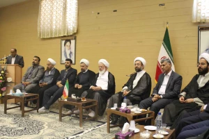 آیت الله ناصری: 

خدمت به زائران اجر بزرگی دارد