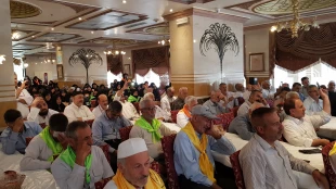 یک استاد حوزه و دانشگاه:

اظهار عجز در برابر خداوند، بهترین عبادت است 2