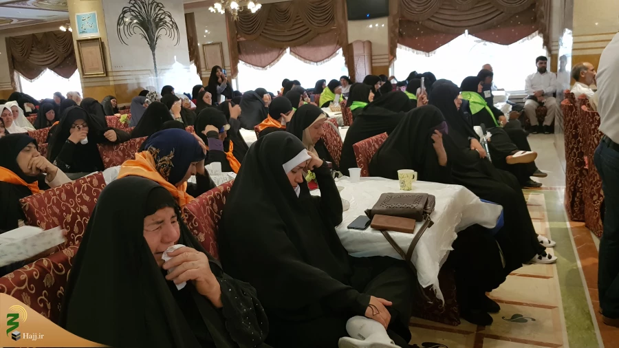 یک استاد حوزه و دانشگاه:

اظهار عجز در برابر خداوند، بهترین عبادت است 2