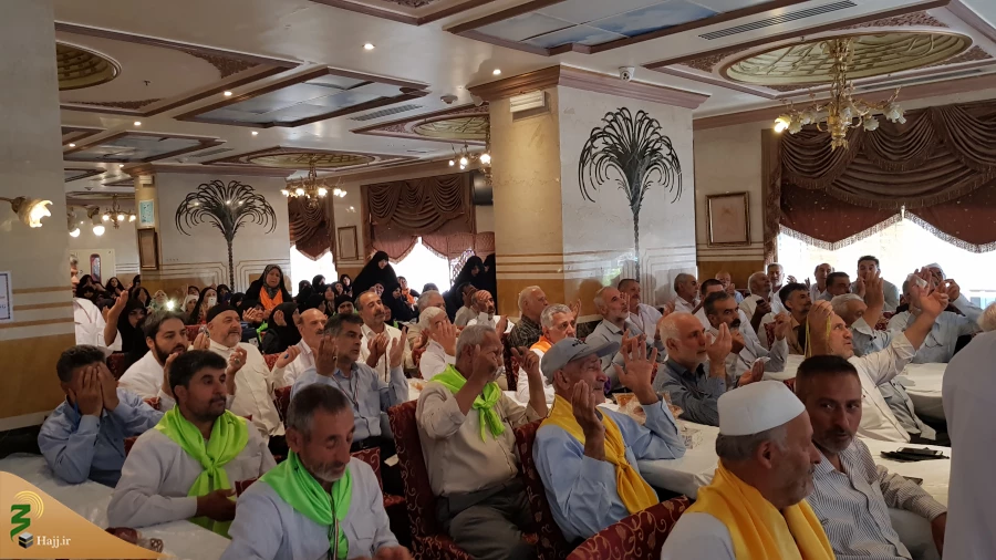 یک استاد حوزه و دانشگاه:

اظهار عجز در برابر خداوند، بهترین عبادت است 2
