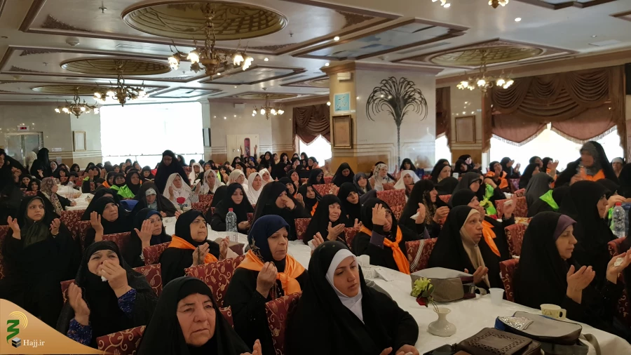 یک استاد حوزه و دانشگاه:

اظهار عجز در برابر خداوند، بهترین عبادت است 2