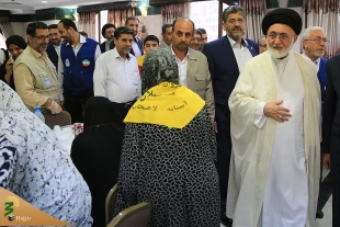 گزارشی از بازدید نماینده مقام معظم رهبری

ازهتل محل اقامت زایران ایرانی در مدینه منوره 2