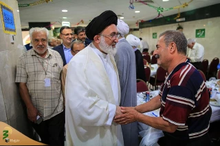 فیلم دیدار صمیمانه سرپرست حجاج ایرانی با زائران کشورمان