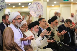 نخستین دعای کمیل زائران ایرانی در شهر پیامبر 11