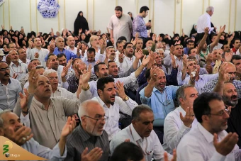 نخستین دعای کمیل زائران ایرانی در شهر پیامبر 12