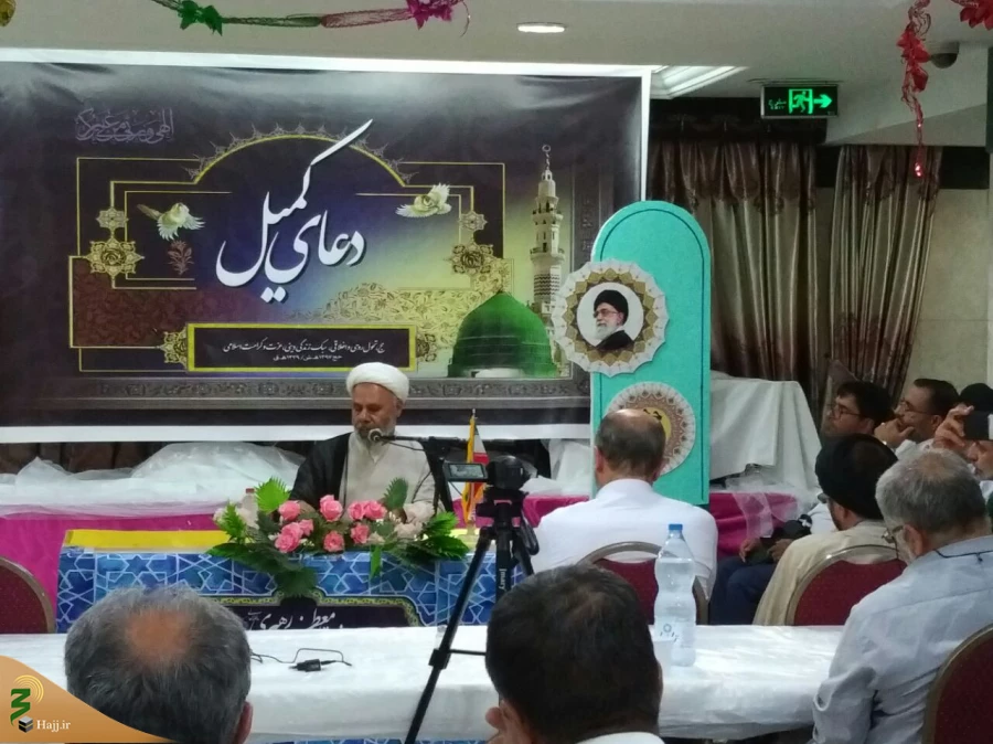 نخستین دعای کمیل زائران ایرانی در شهر پیامبر 15