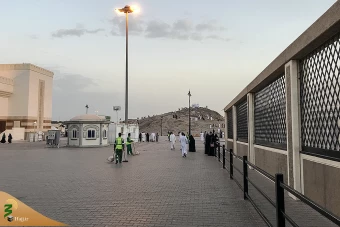 زیارت قبرحضرت حمزه و قبورشهدای احد در مدینه منوره – گزارش تصویری 11