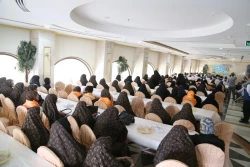 زائر باید طوری عبادت کند که به اهل بیت متصل شود 4